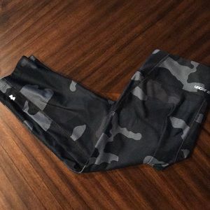 Under Armour Camo Capri leggings